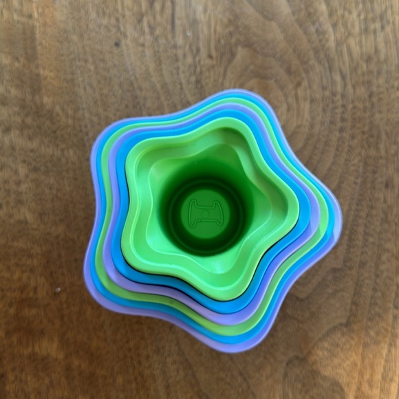 Green Toys Stacking Cups - Picture 6 of 7